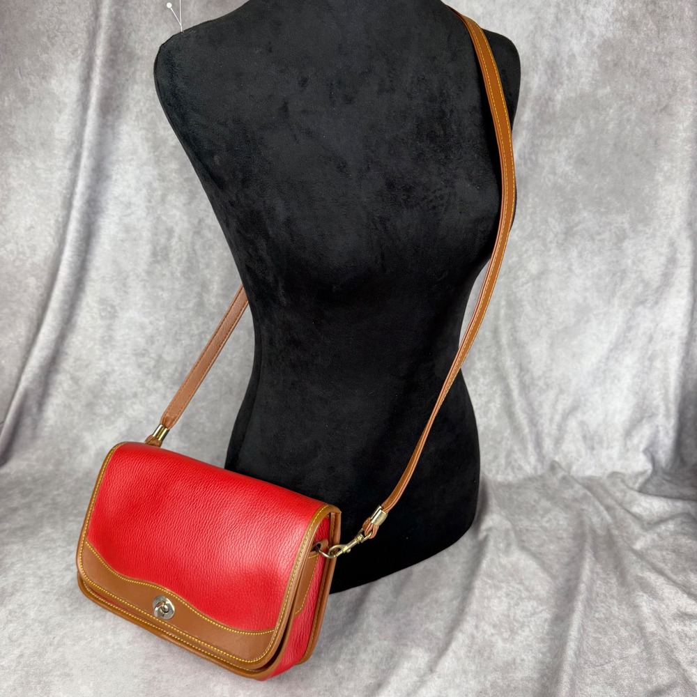 Vtg USA Red Pebble Top Grain Leather Crossbody Purse Brass Turn Lock Bag 90s Y2K